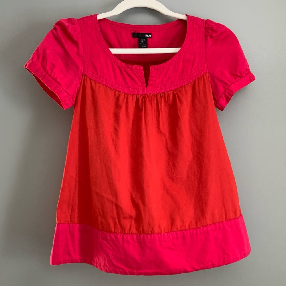 H&M Short Sleeve Pink and Red-orange Top Any 3 $10 items bundled $20-l0%=3@$18!